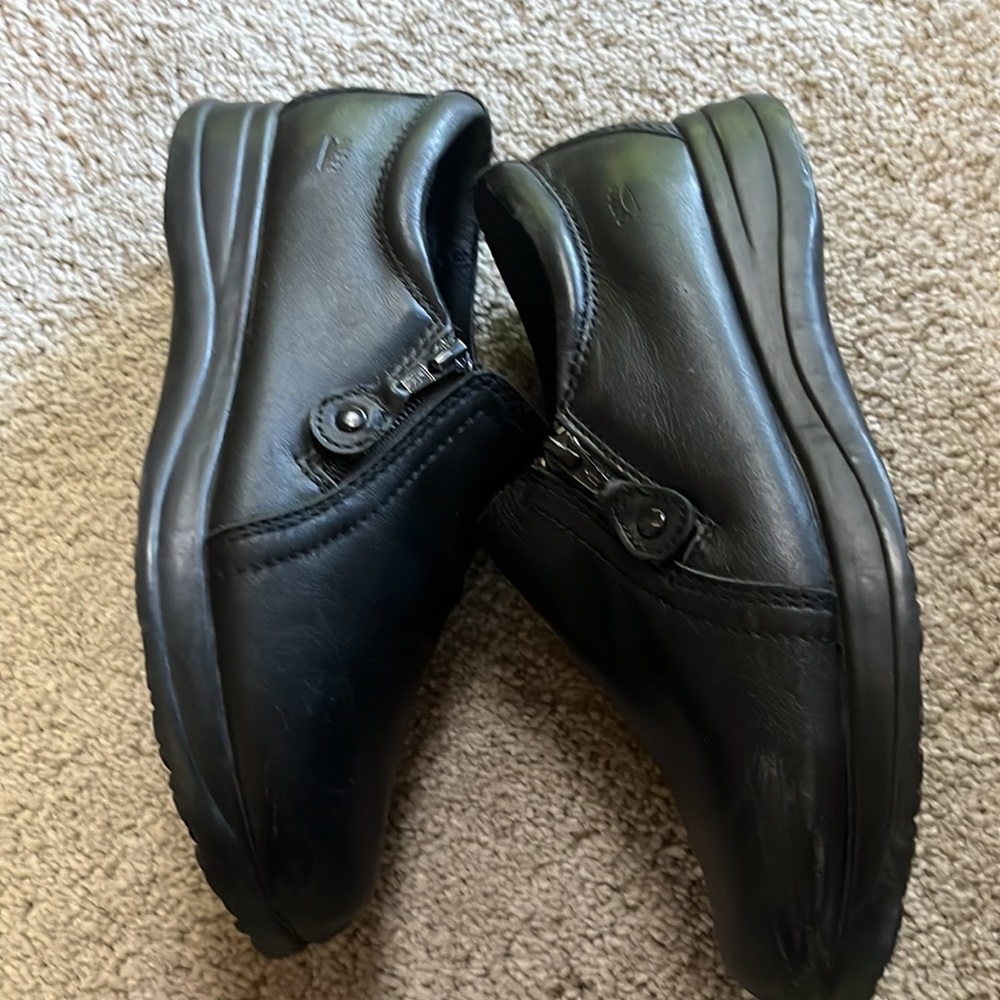 Spring Step Shoes - image 3